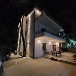 Nio Planet Villa Golem, Durres