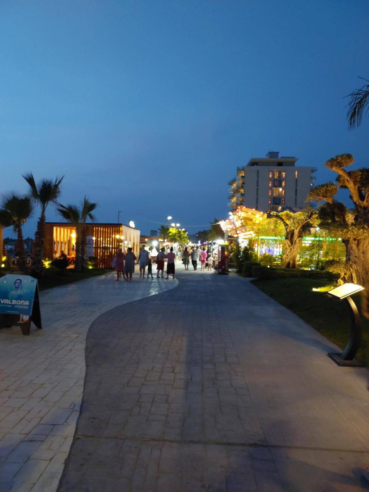 Nio Planet Golem, Durres Holiday home *